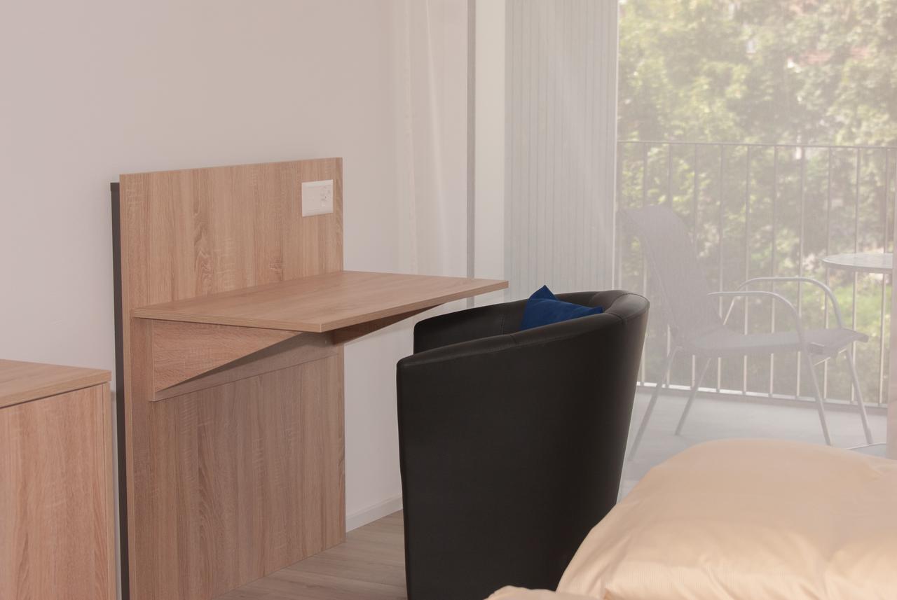 Hotel Traube Garni Küttigen エクステリア 写真
