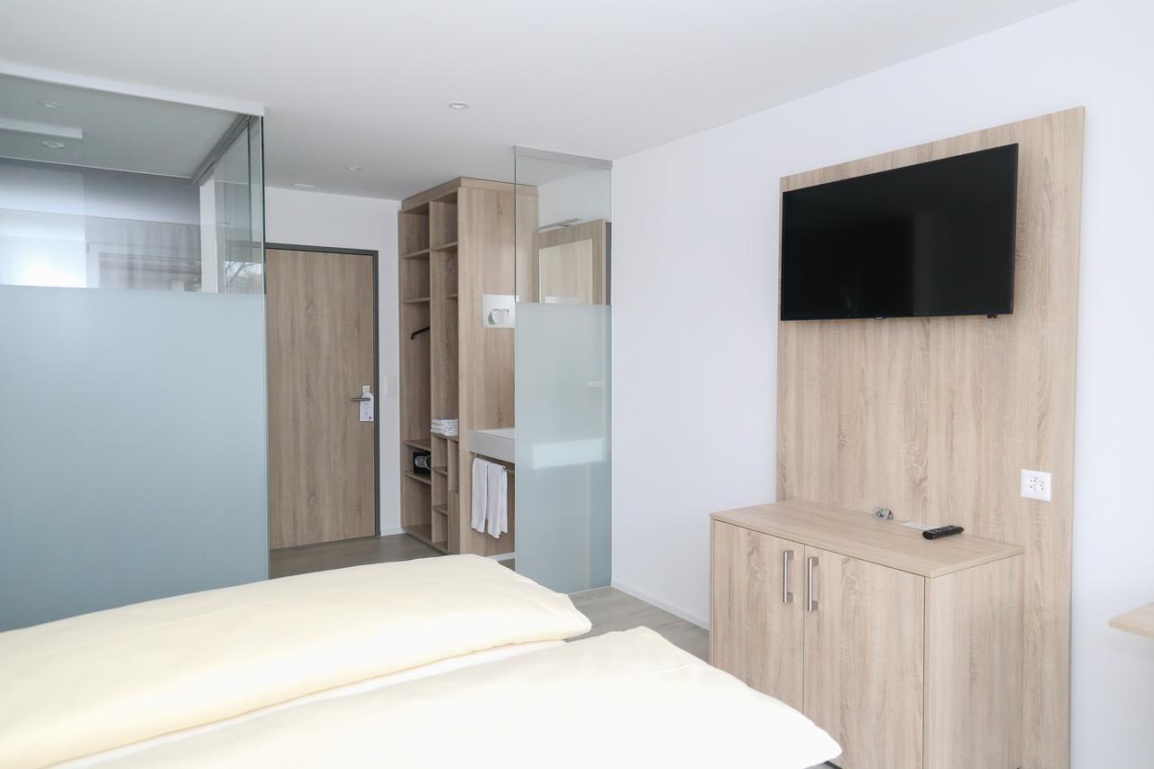 Hotel Traube Garni Küttigen エクステリア 写真