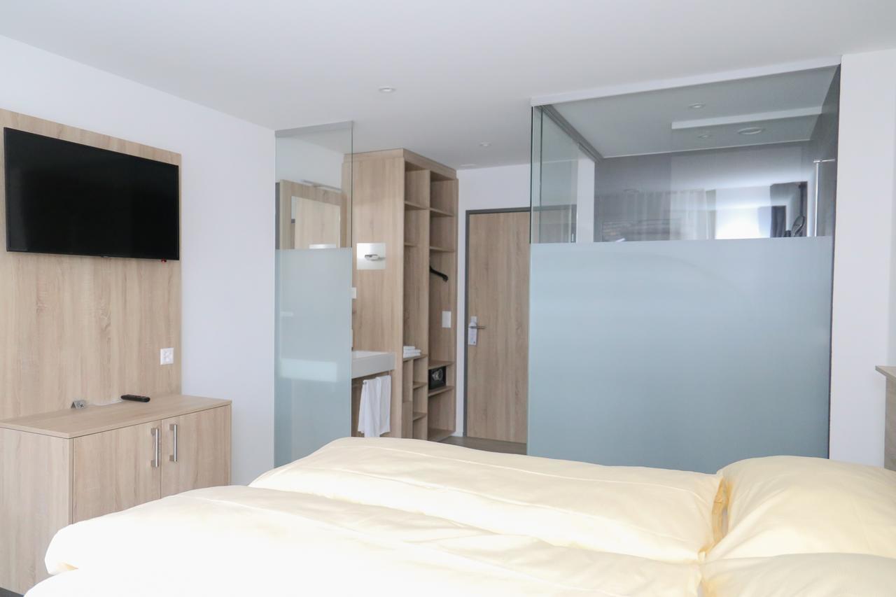 Hotel Traube Garni Küttigen エクステリア 写真